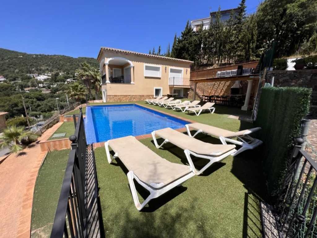 Casa Mas Ambros Con Piscina Desbordante Villa Калондж Екстериор снимка