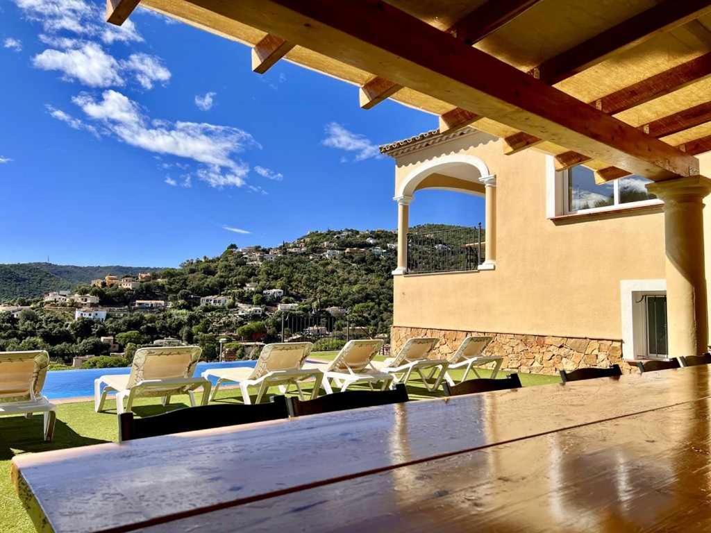 Casa Mas Ambros Con Piscina Desbordante Villa Калондж Екстериор снимка