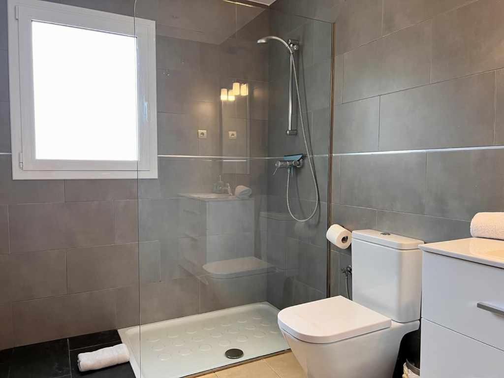 Casa Mas Ambros Con Piscina Desbordante Villa Калондж Екстериор снимка