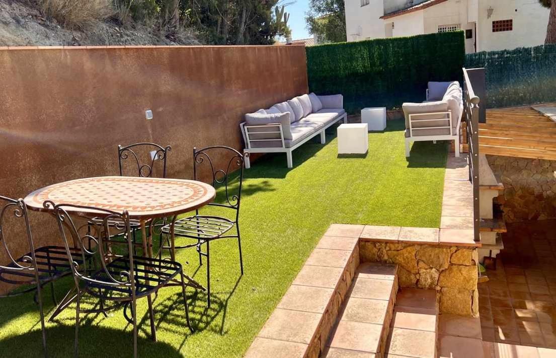 Casa Mas Ambros Con Piscina Desbordante Villa Калондж Екстериор снимка